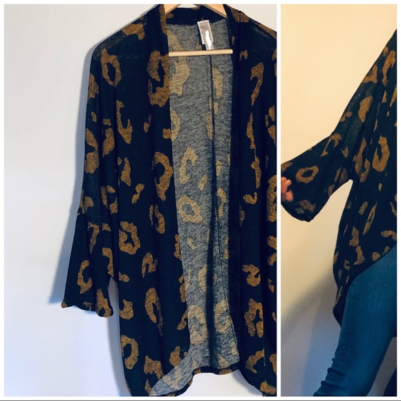 Leopard Print Kimono Cardigan - Picture 2 of 3